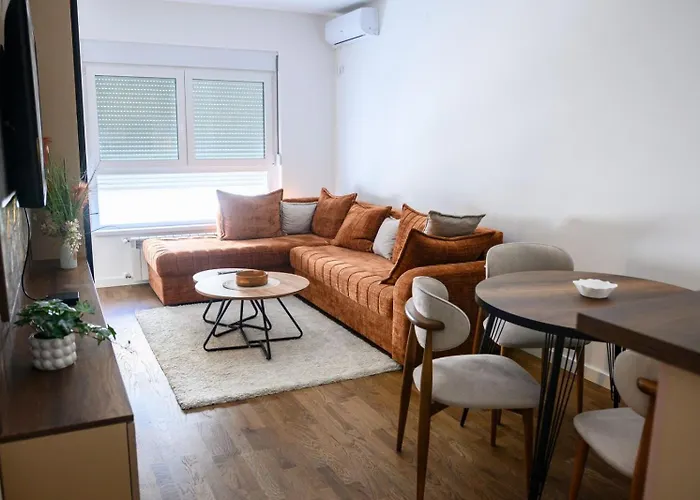 아파트 New Bubanj Apartment's 크라구예바츠