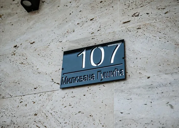 아파트 New Bubanj Apartment's 크라구예바츠